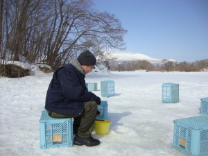 大沼のワカサギ釣り