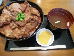 ブタヤ豚丼